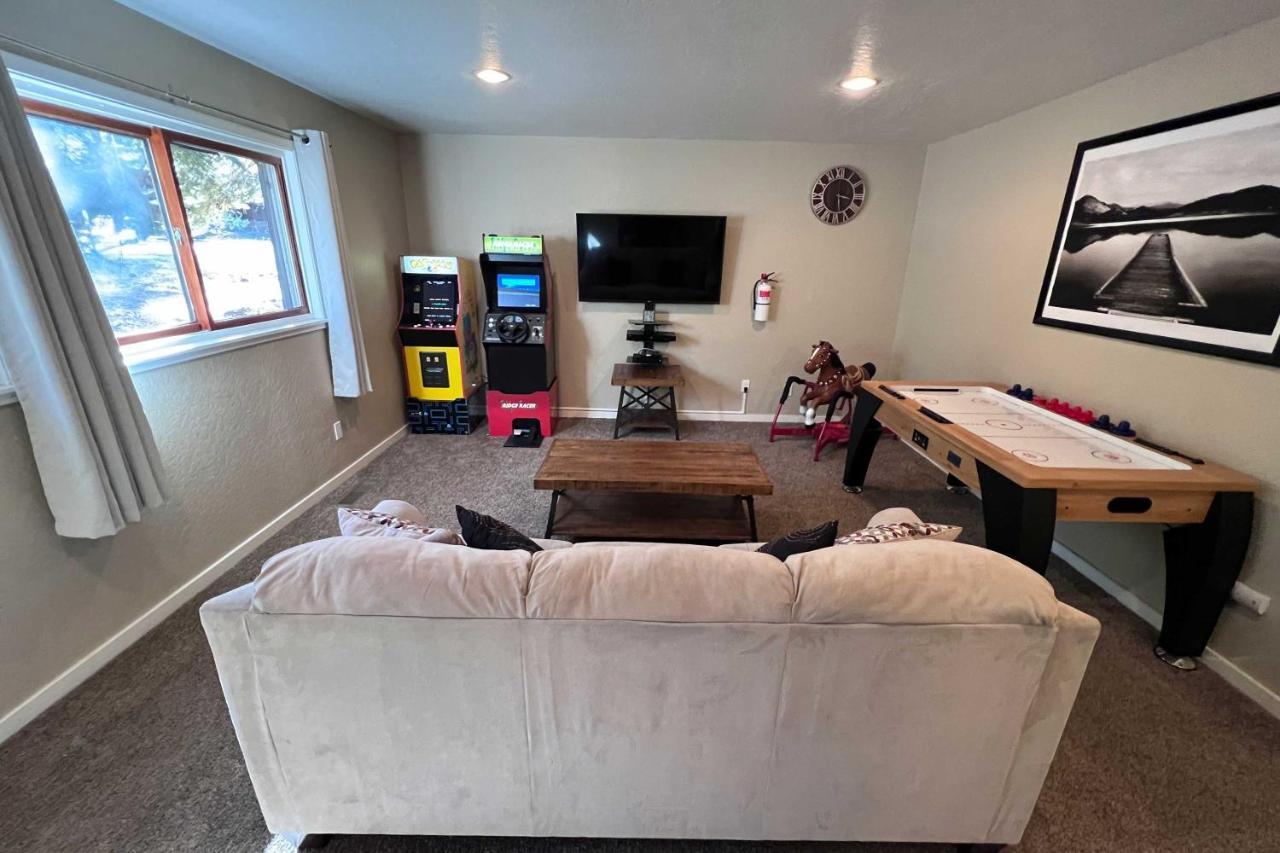 South Lake Tahoe Home With Hot Tub, Deck, And More! Ngoại thất bức ảnh